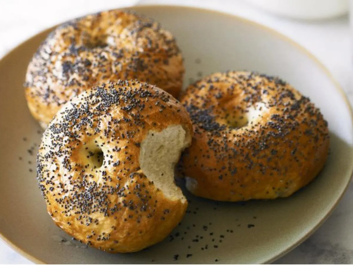 Poppy Bagel Poppy Bagel