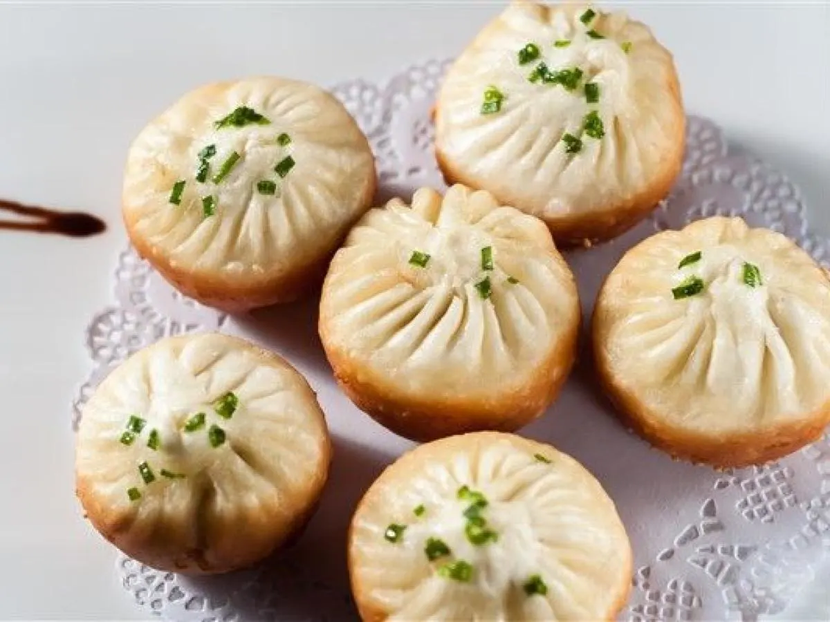 Saiya Pan Fried Pork Bun Saiya Pan Fried Pork Bun