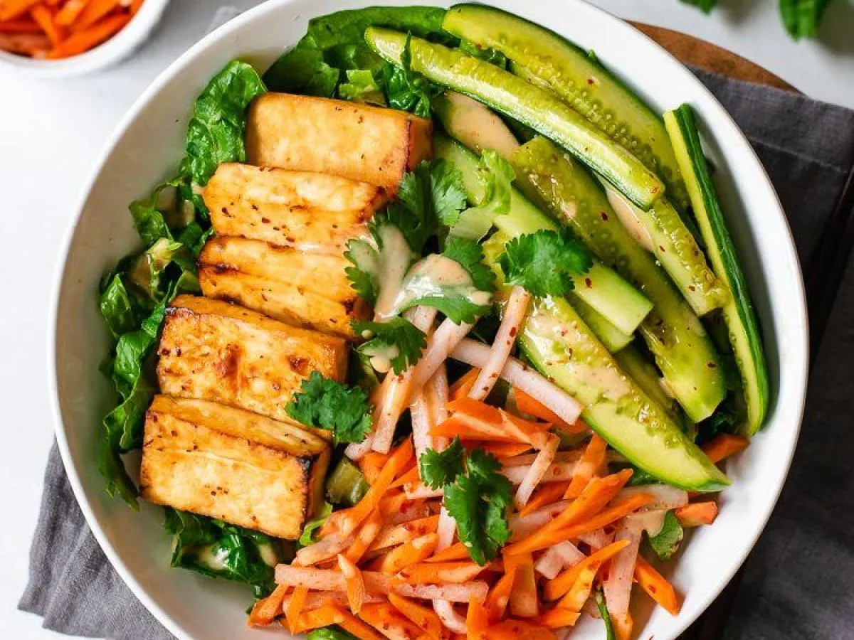 Vegan Grilled Tofu Tostada Salad Box (No Cheese)