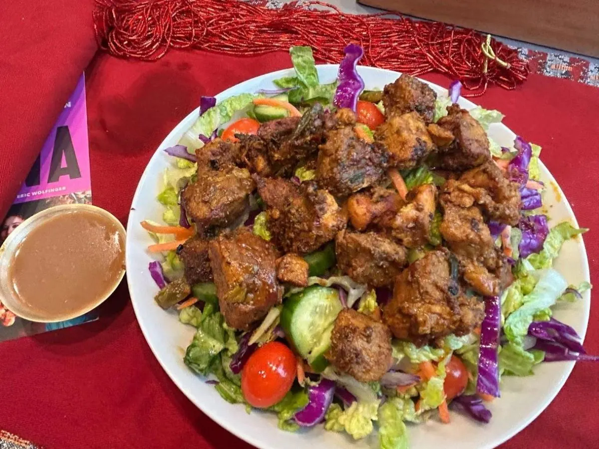 Chicken Choila Entree Salad