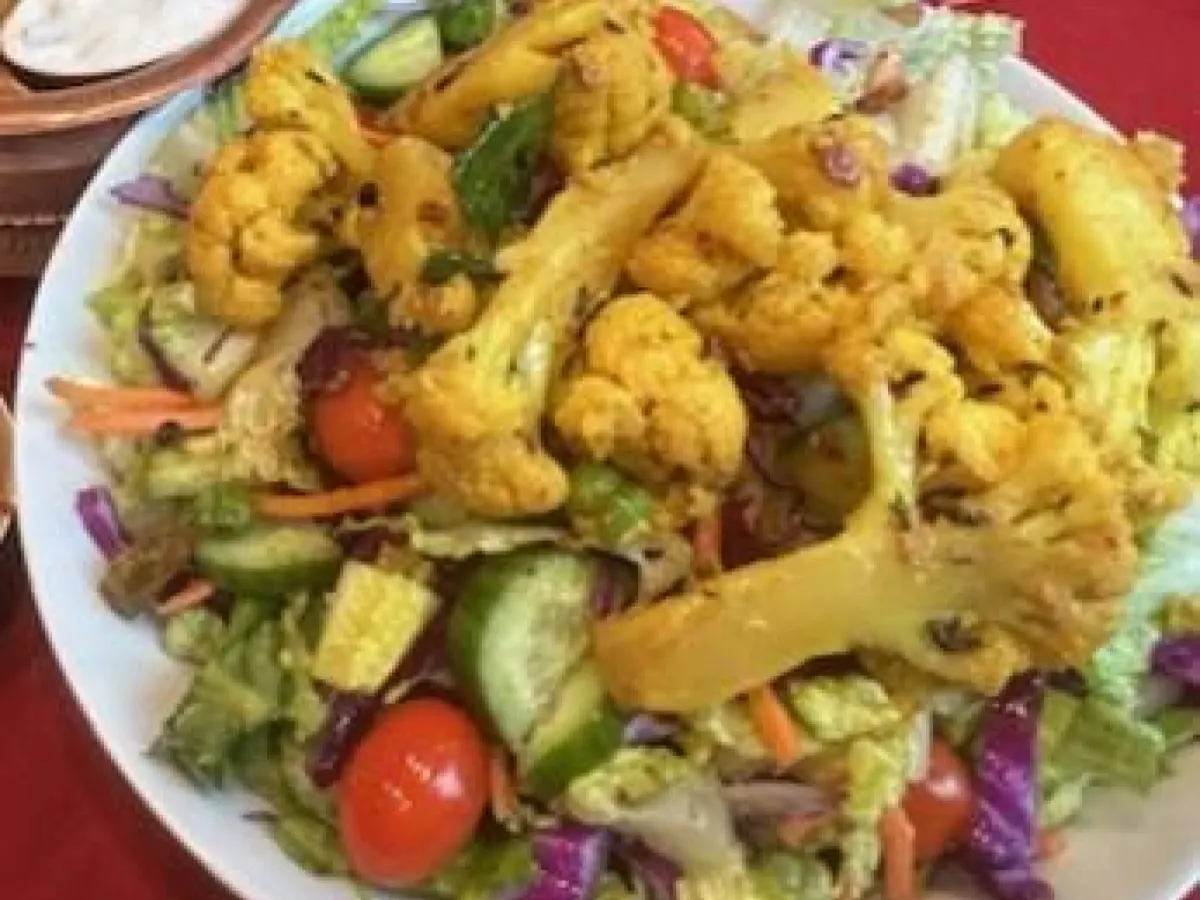 Kauli Hariyo Kerau Entree Salad (Vegetarian)