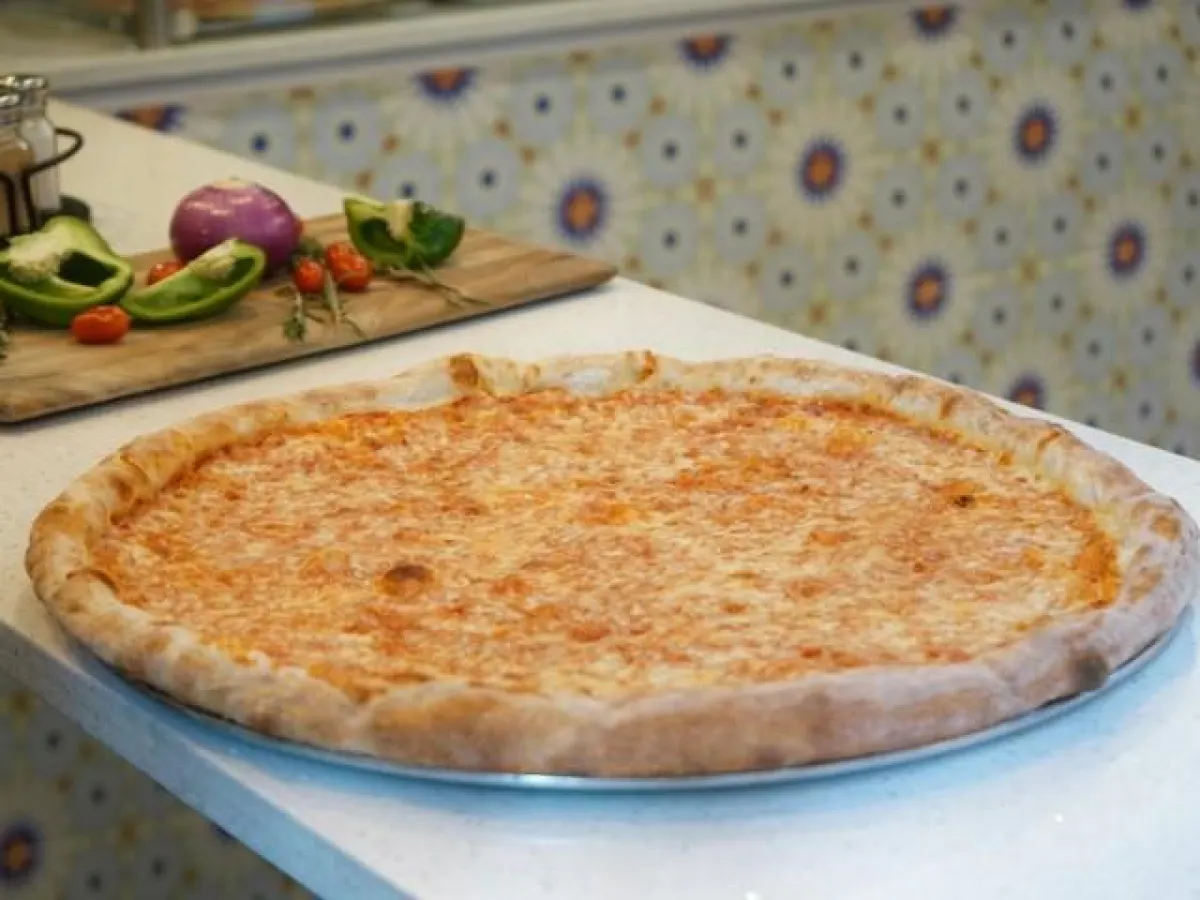 Cheese Pizza on Gluten Free Crust (14 inch) Cheese Pizza on Gluten Free Crust (14 inch)