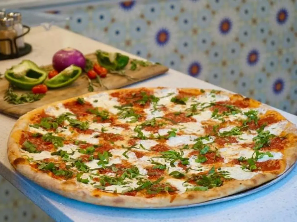 Margherita Pizza on Gluten Free Crust (14 inch) Margherita Pizza on Gluten Free Crust (14 inch)