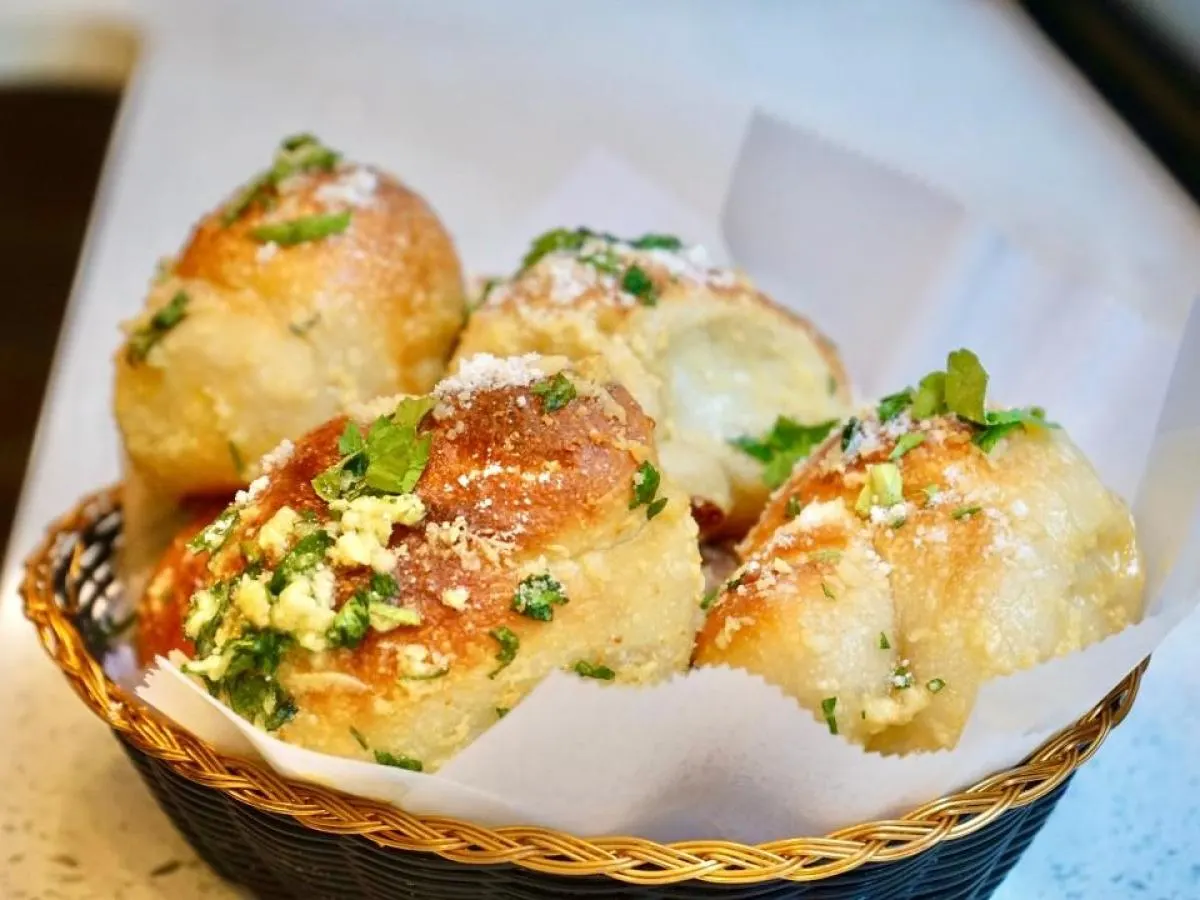 Garlic Knot Garlic Knot