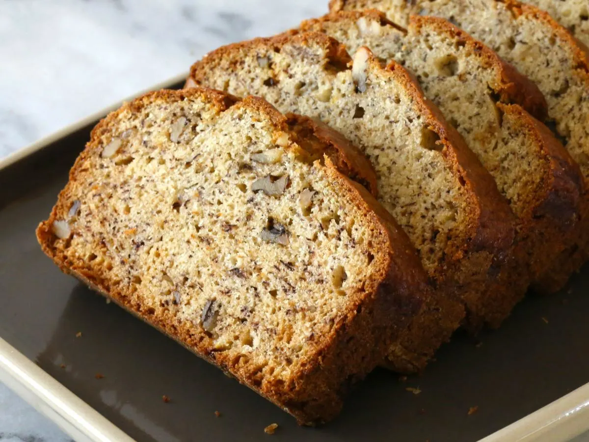 Banana Bread with Walnuts Banana Bread with Walnuts
