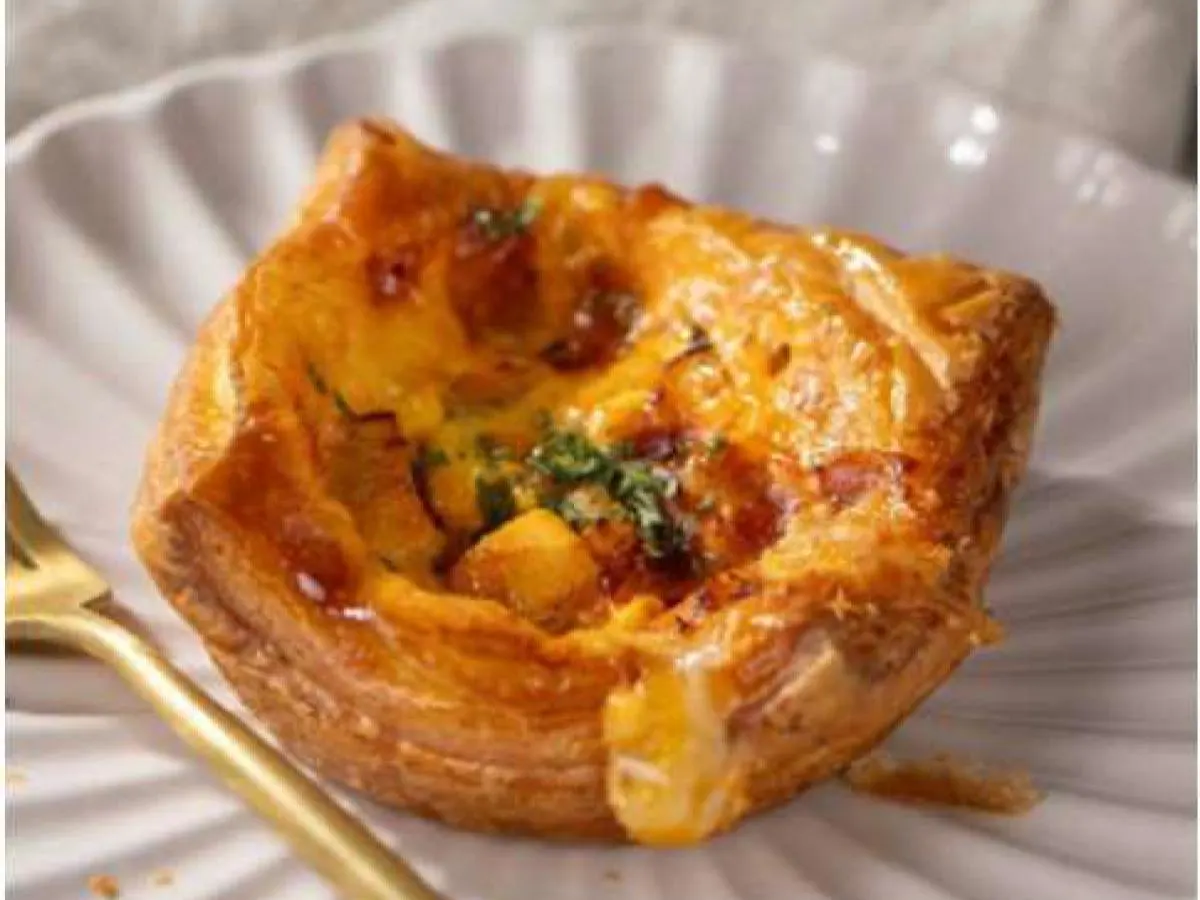 Caramelized Onion Bacon Quiche Caramelized Onion Bacon Quiche