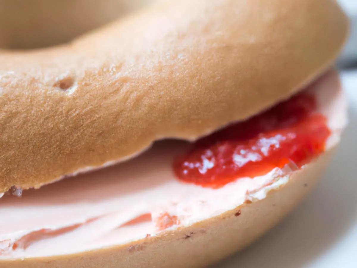 Gluten Free Bagel with Strawberry Cream Cheese (Boxed) Gluten Free Bagel with Strawberry Cream Cheese (Boxed)