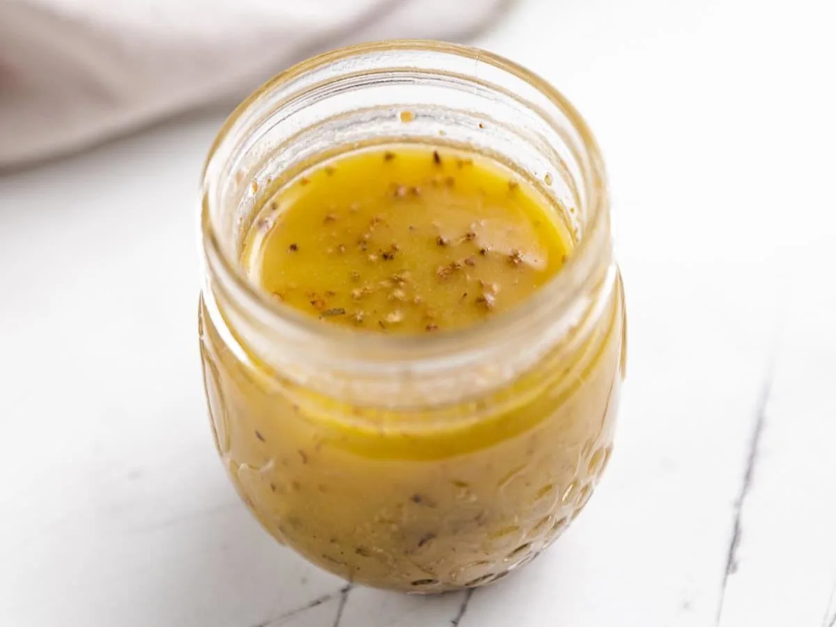 White Wine Vinaigrette White Wine Vinaigrette