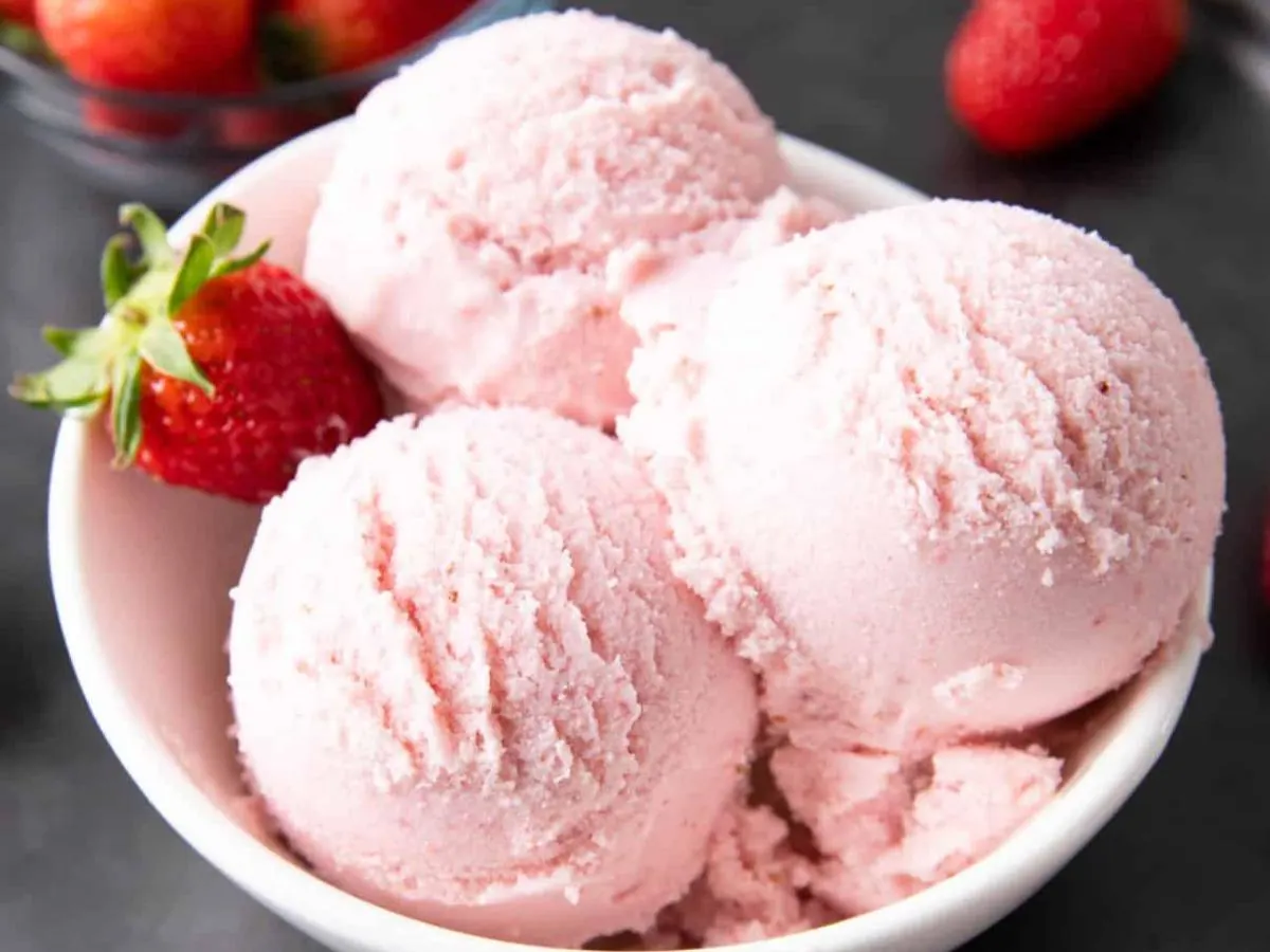 Strawberry Ice Cream Strawberry Ice Cream