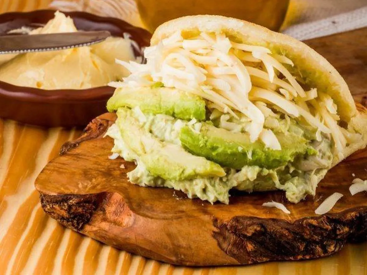 Hearty The Queen Arepa Hearty The Queen Arepa