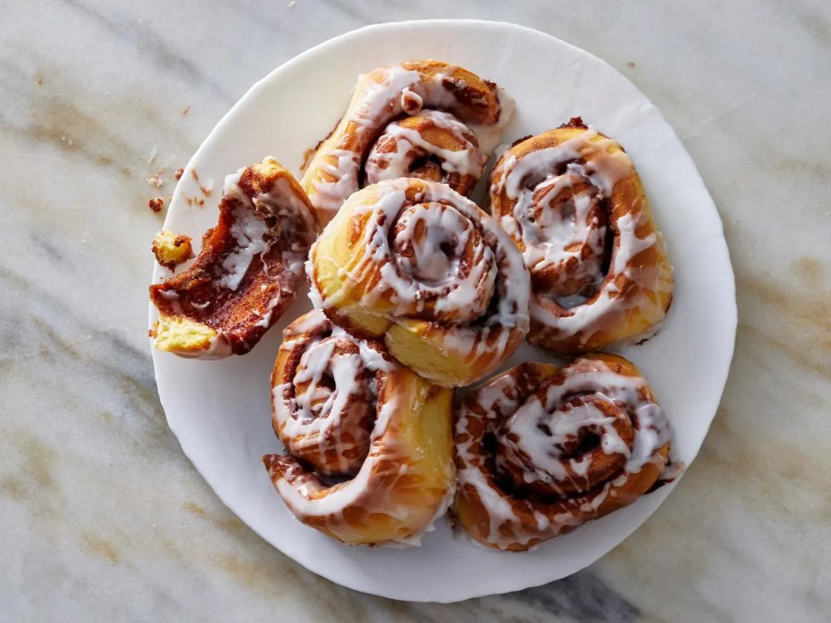 Cinnamon Roll Cinnamon Roll