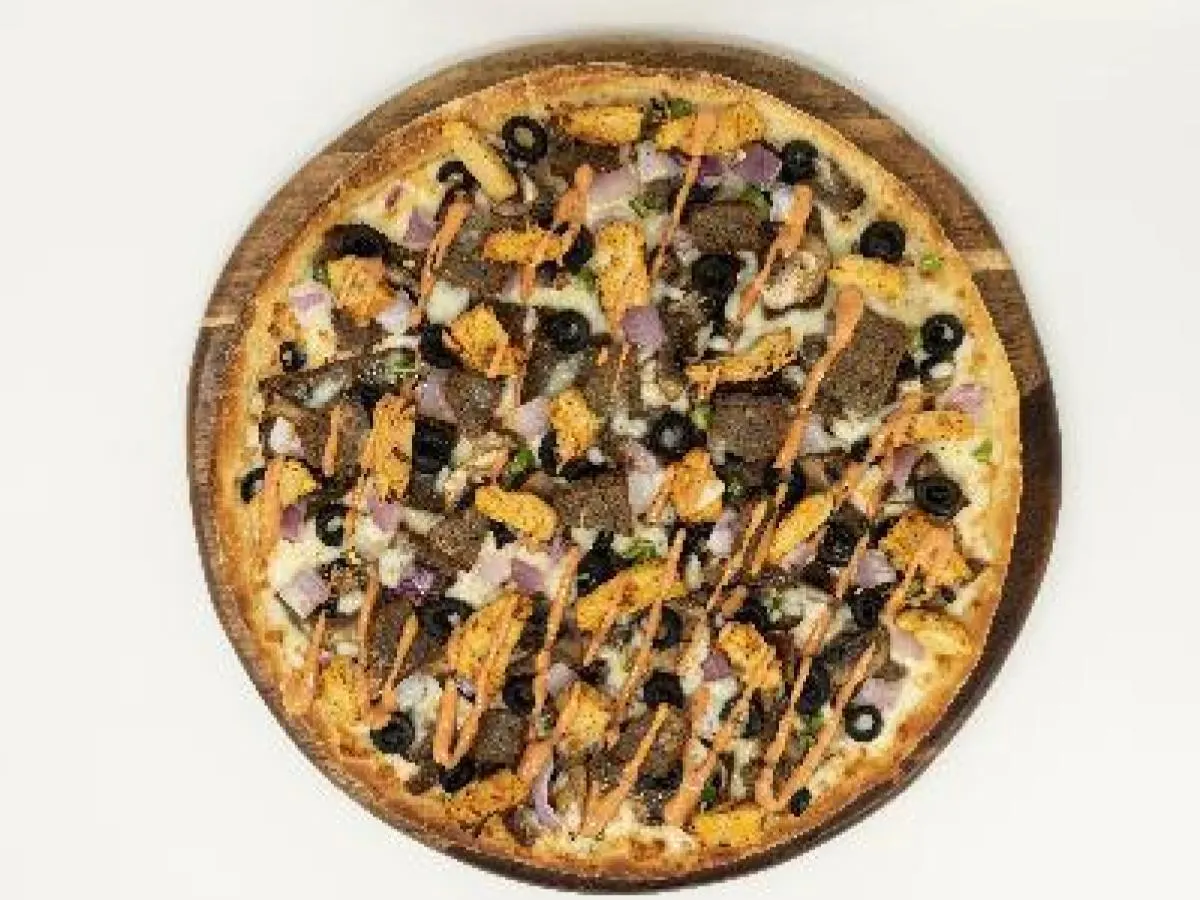 Halal Mediterranean Combo Pizza [16 oz]