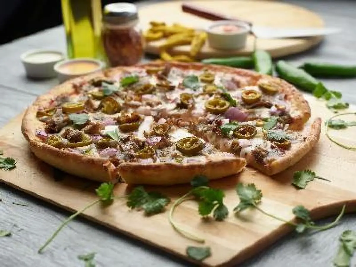 Spicy Lamb Kabob Pizza [16 oz]
