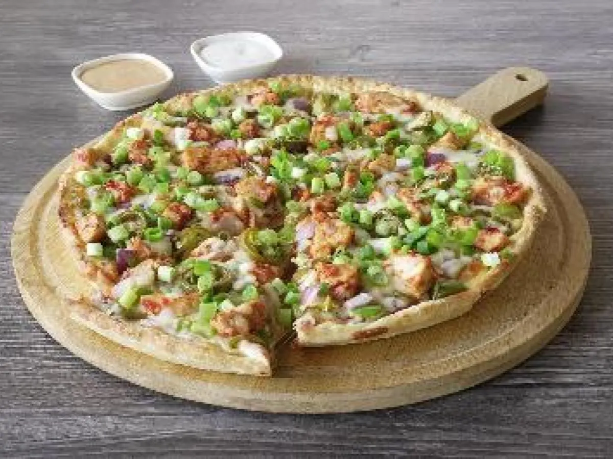 Manchurian Veggie Pizza [16 oz]