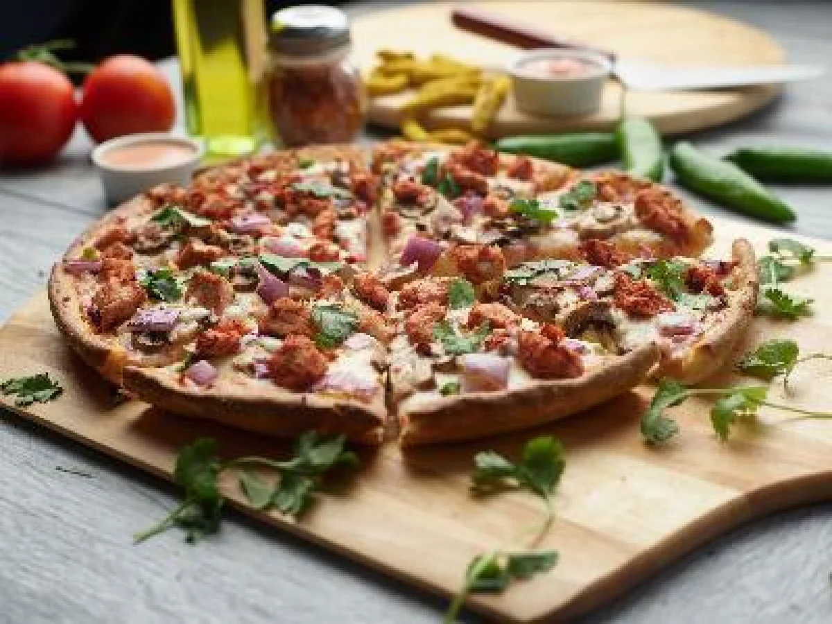 Halal Tandoori Pizza [16 oz]