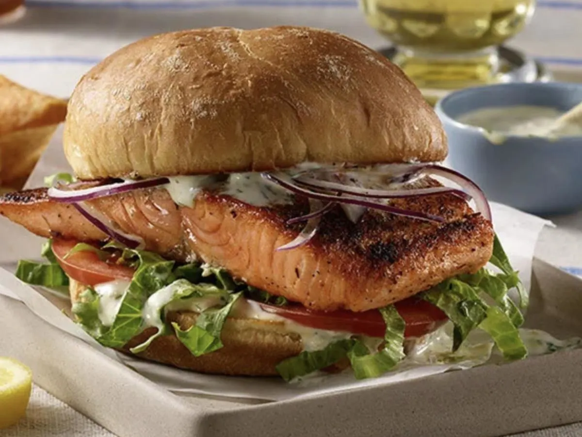 Salmon Burger with Sweet Potato Fries Salmon Burger with Sweet Potato Fries