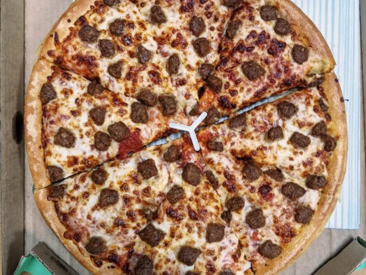 Medium Sausage Pizza Medium Sausage Pizza