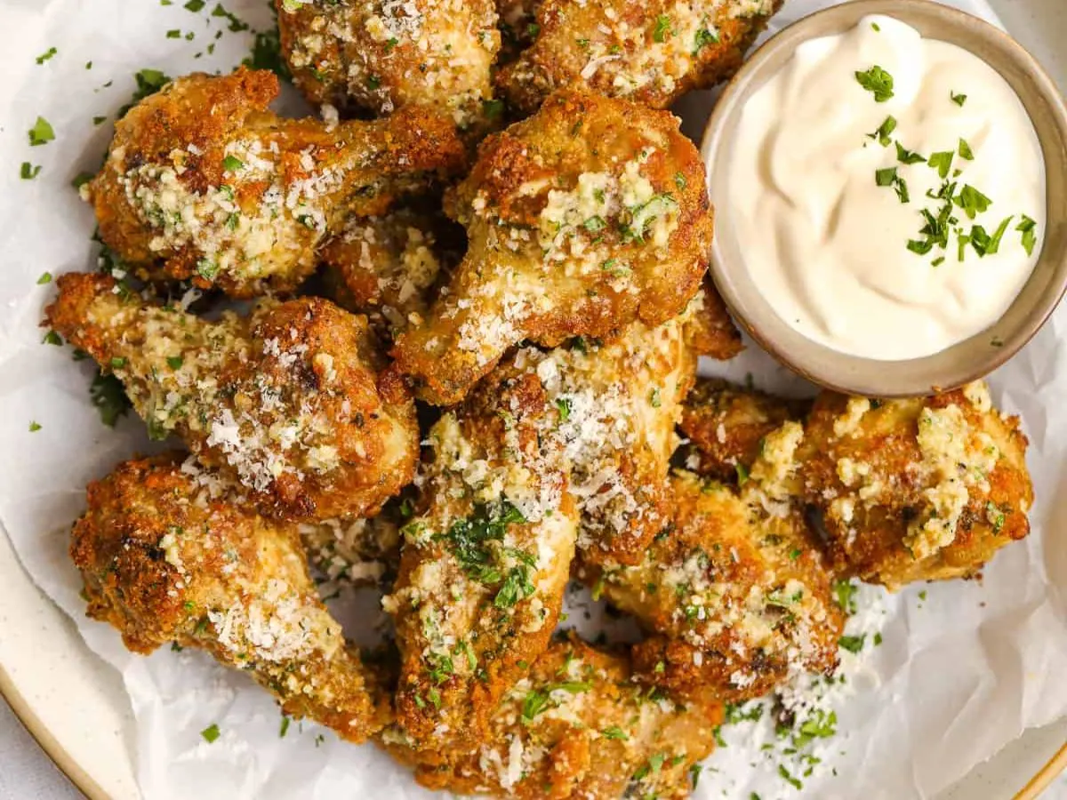 Boneless Garlic-Parmesan Wings Boneless Garlic-Parmesan Wings