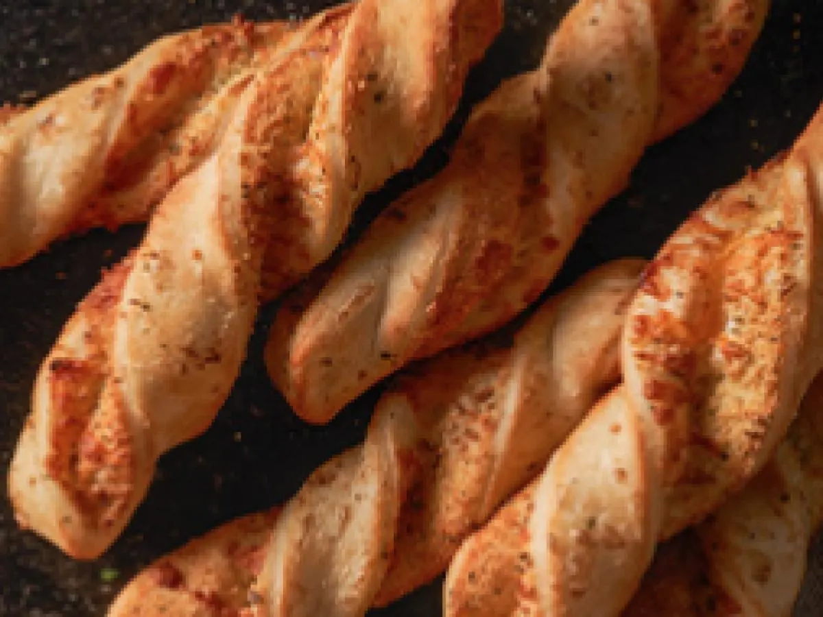 Garlic-Parmesan Twists Garlic-Parmesan Twists