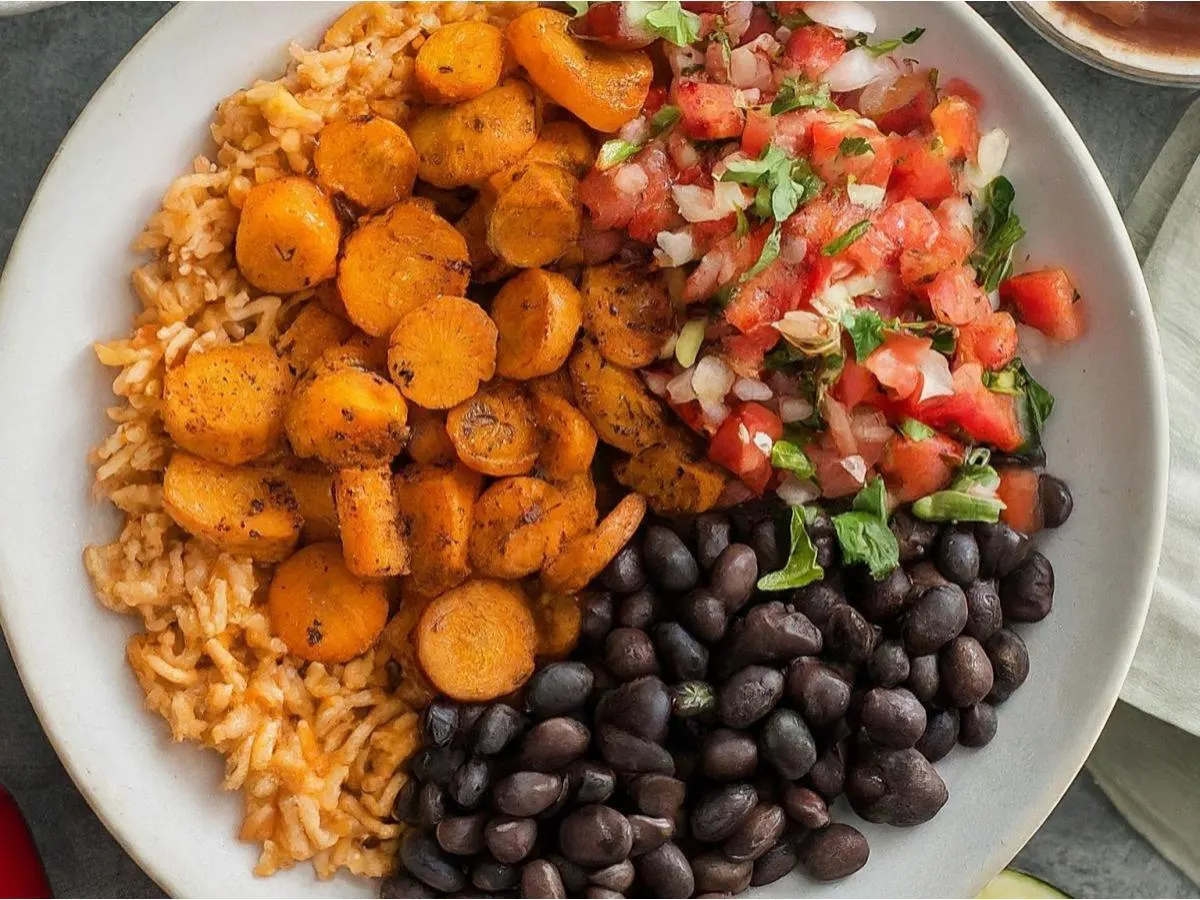 Zanahorias Spiced Carrots and Peppers Rice Bowl