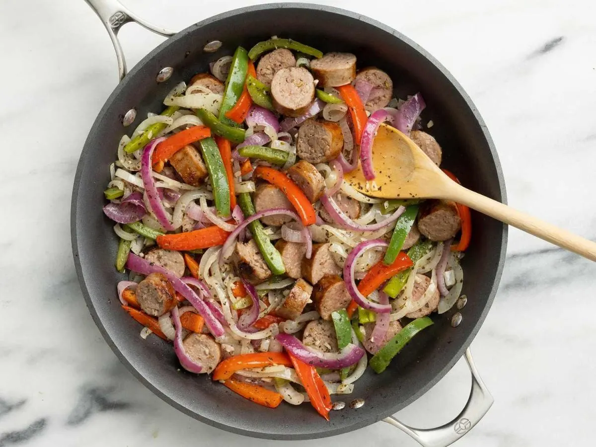 Sausage, Peppers and Onions Sausage, Peppers and Onions