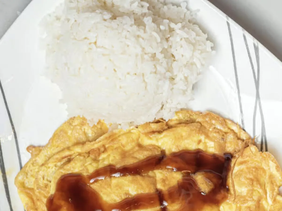 Prawns with Scrambled Eggs and White Rice