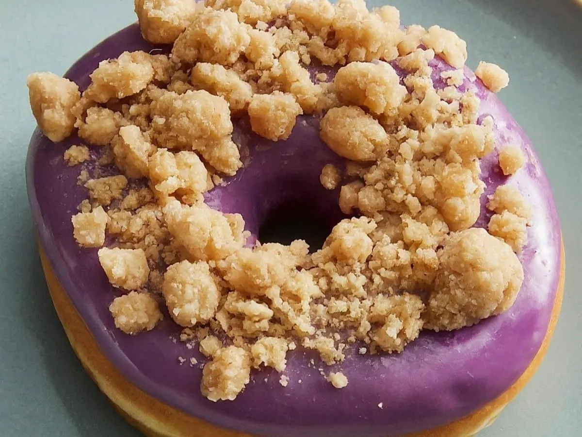 Blueberry Streusel Donut Blueberry Streusel Donut