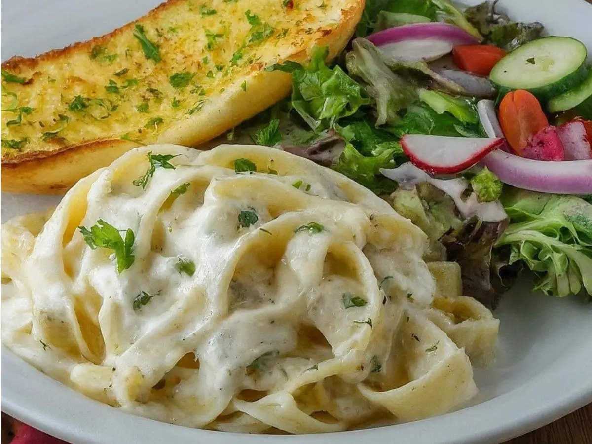 Fettuccine Quattro Formaggi Dinner Fettuccine Quattro Formaggi Dinner
