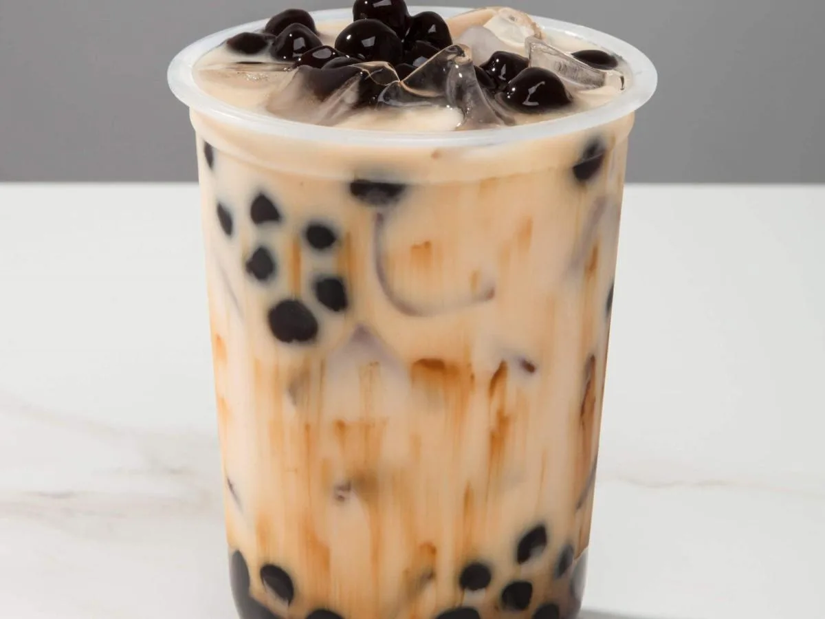 Dark Roasted Oolong Milk Tea with Whole Milk (Half Sweetness) Dark Roasted Oolong Milk Tea with Whole Milk (Half Sweetness)