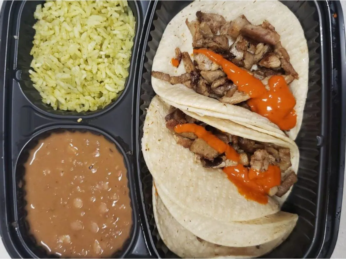 Chicken Huajillo Corn Tortilla Tacos with Poblano Rice and Pinto Beans Chicken Huajillo Corn Tortilla Tacos with Poblano Rice and Pinto Beans