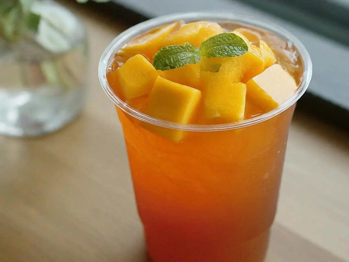Chryssantemum iced Tea (25% Sweet) with Mango Jelly Chryssantemum iced Tea (25% Sweet) with Mango Jelly