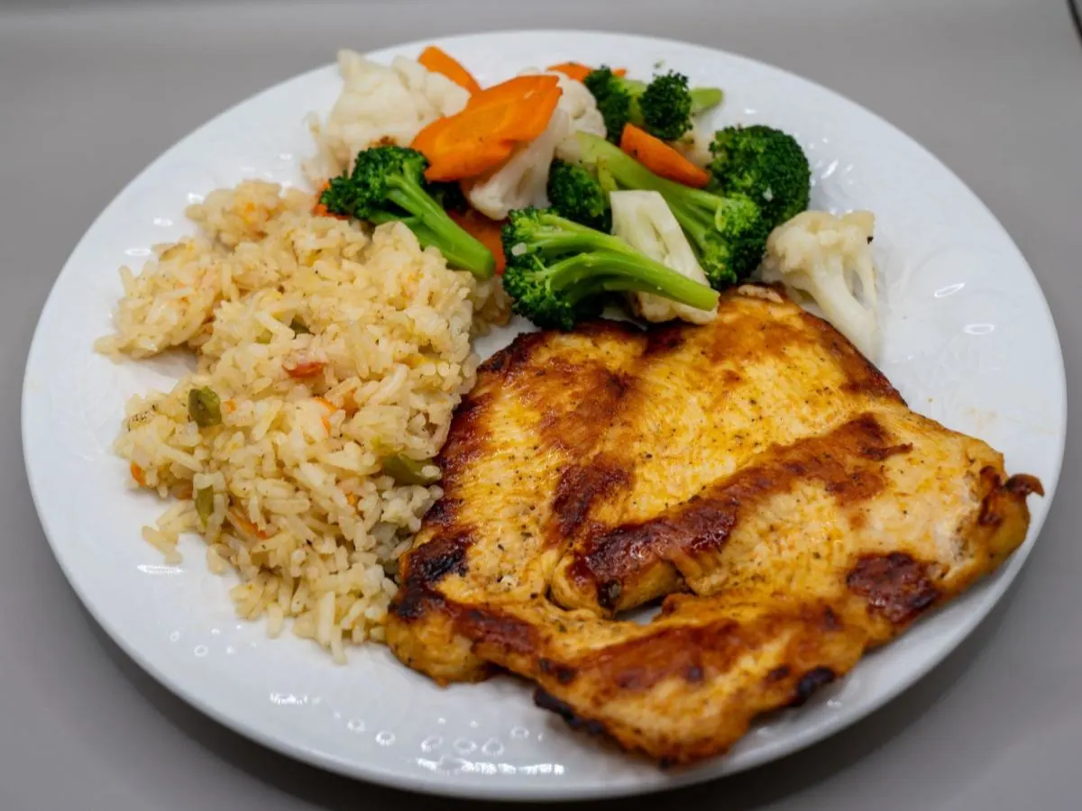 Pollo a La Plancha Combo Pollo a La Plancha Combo