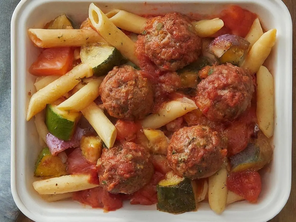 Beef Meatballs and Penne Pasta with Roasted Veggies Beef Meatballs and Penne Pasta with Roasted Veggies