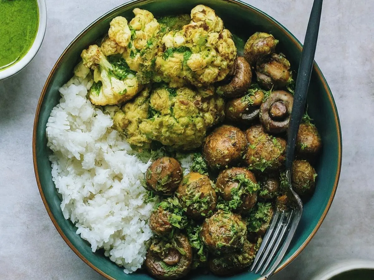 Macro Bowl: Double Mushrooms, Za'atar Cauliflower, Jasmine Rice, avocado goddess Macro Bowl: Double Mushrooms, Za'atar Cauliflower, Jasmine Rice, avocado goddess