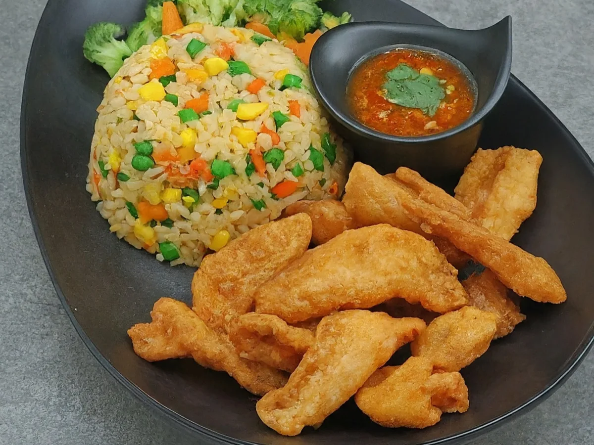 Fried Fish Hot Garlic Sauce & Veggie Fried Rice Fried Fish Hot Garlic Sauce & Veggie Fried Rice
