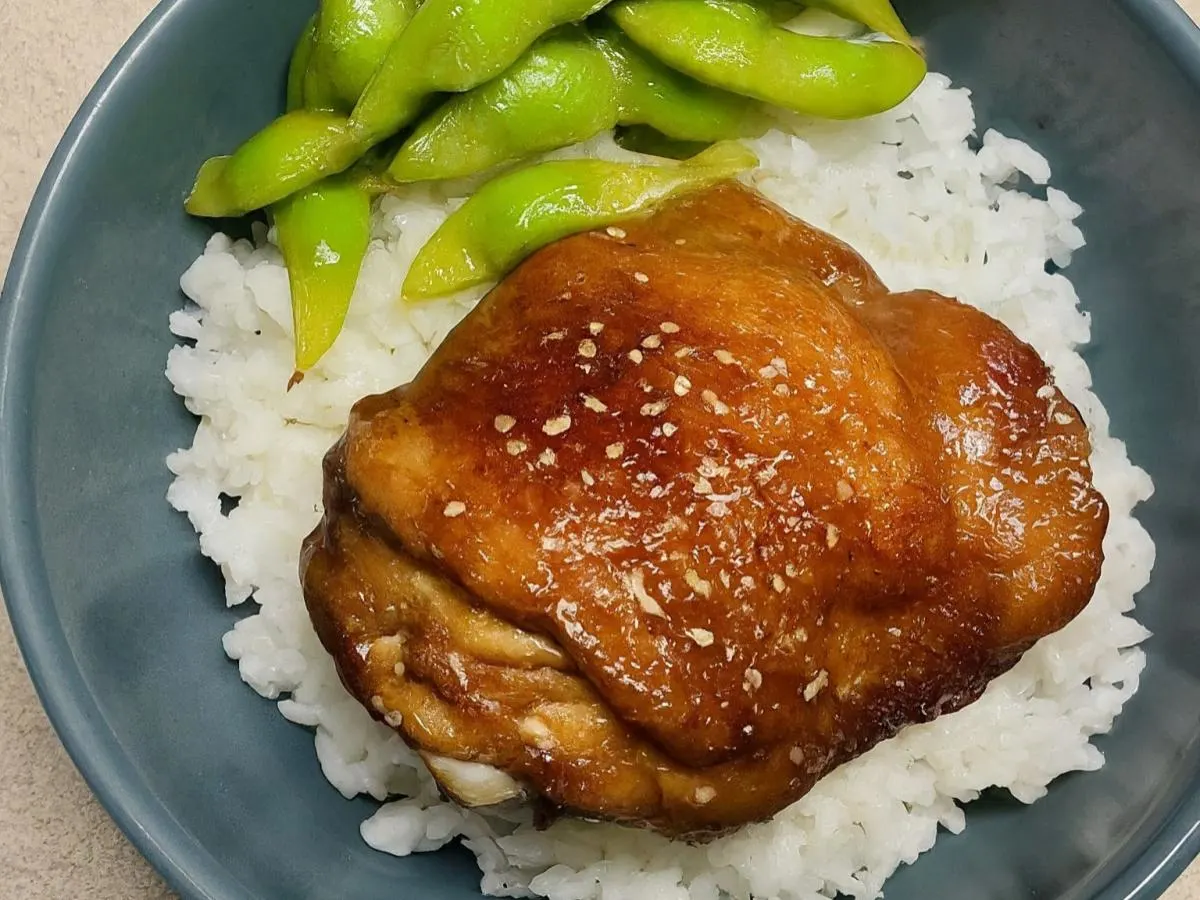 Hawaiian Shoyu Chicken with Rice + Edamame