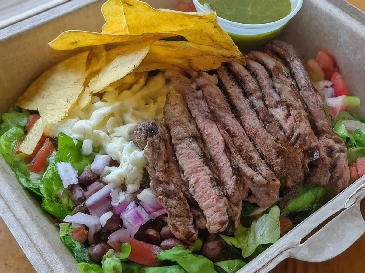 Grilled Beef Amigos Entree Salad with Salsa