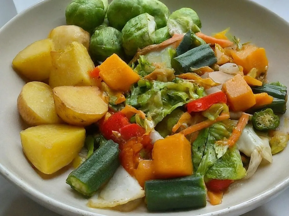 Chop Suey with Potatoes & Brussels Sprouts Chop Suey with Potatoes & Brussels Sprouts