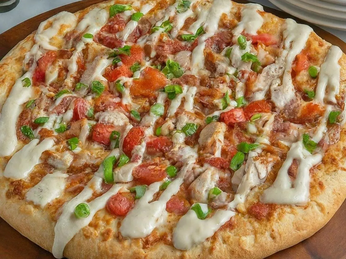14" Large Chicken Club Pizza 14" Large Chicken Club Pizza