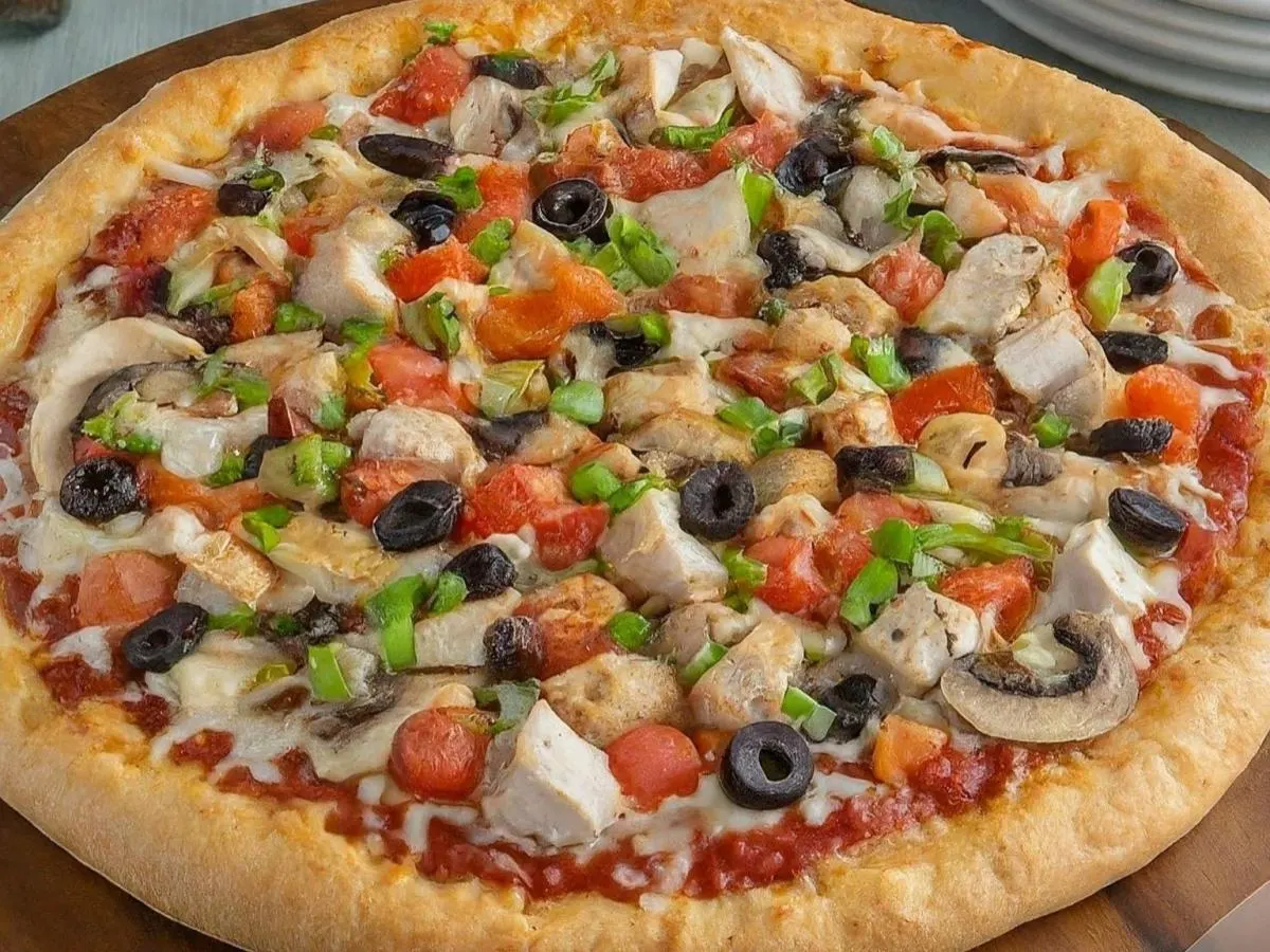 14" Large Robbers Roost Pizza with Classic Red Sauce 14" Large Robbers Roost Pizza with Classic Red Sauce