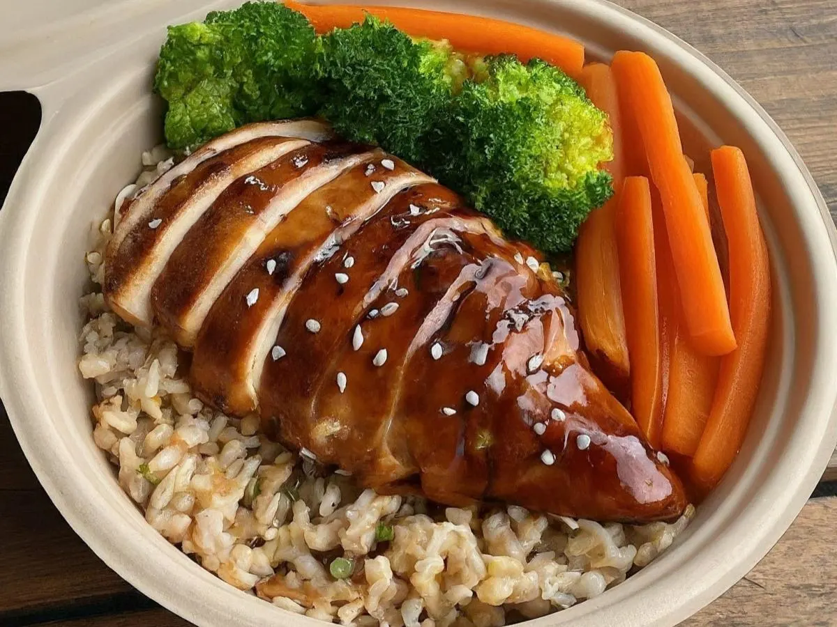 Chicken Breast Teriyaki Boxed Meal with Brown Rice and Spicy! Teriyaki Sauce