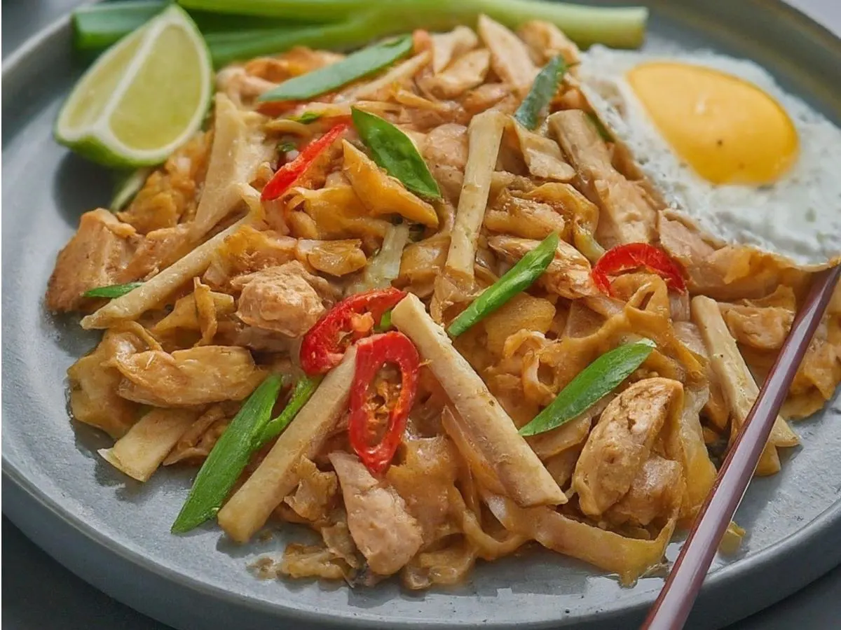 Chicken Pad Kee Mao Chicken Pad Kee Mao