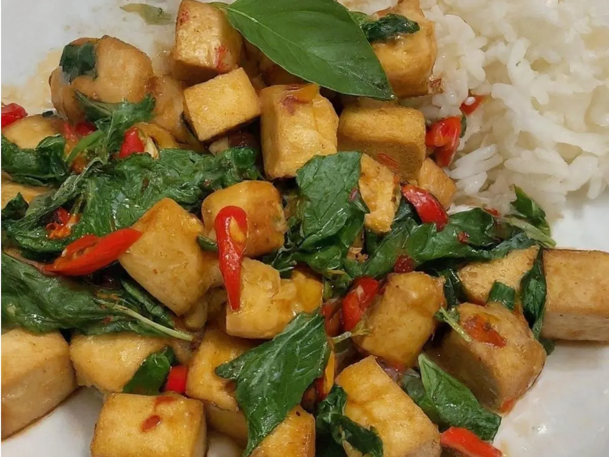 Spicy Basil Tofu Stir-Fry Spicy Basil Tofu Stir-Fry