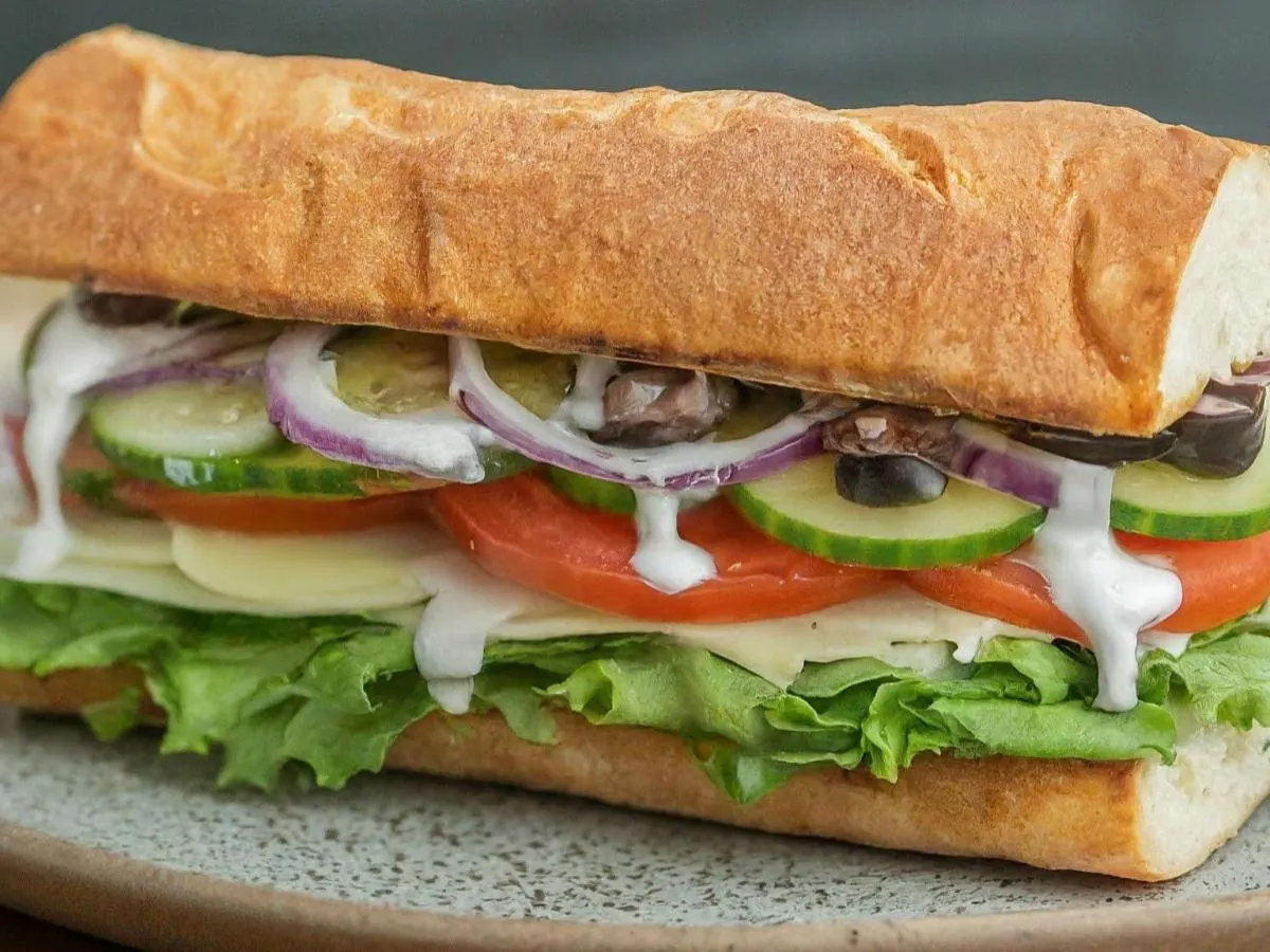 Fresh Veggie and Provolone Sandwich Fresh Veggie and Provolone Sandwich