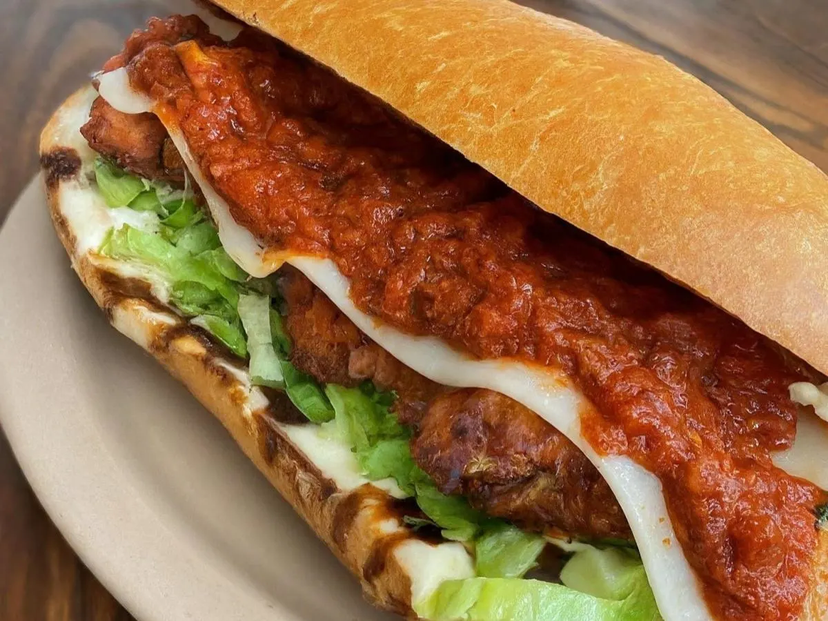 Rum Rum Sandwich with Whole Wheat Roll and Side Salad Combo (No Tomatoes) Rum Rum Sandwich with Whole Wheat Roll and Side Salad Combo (No Tomatoes)