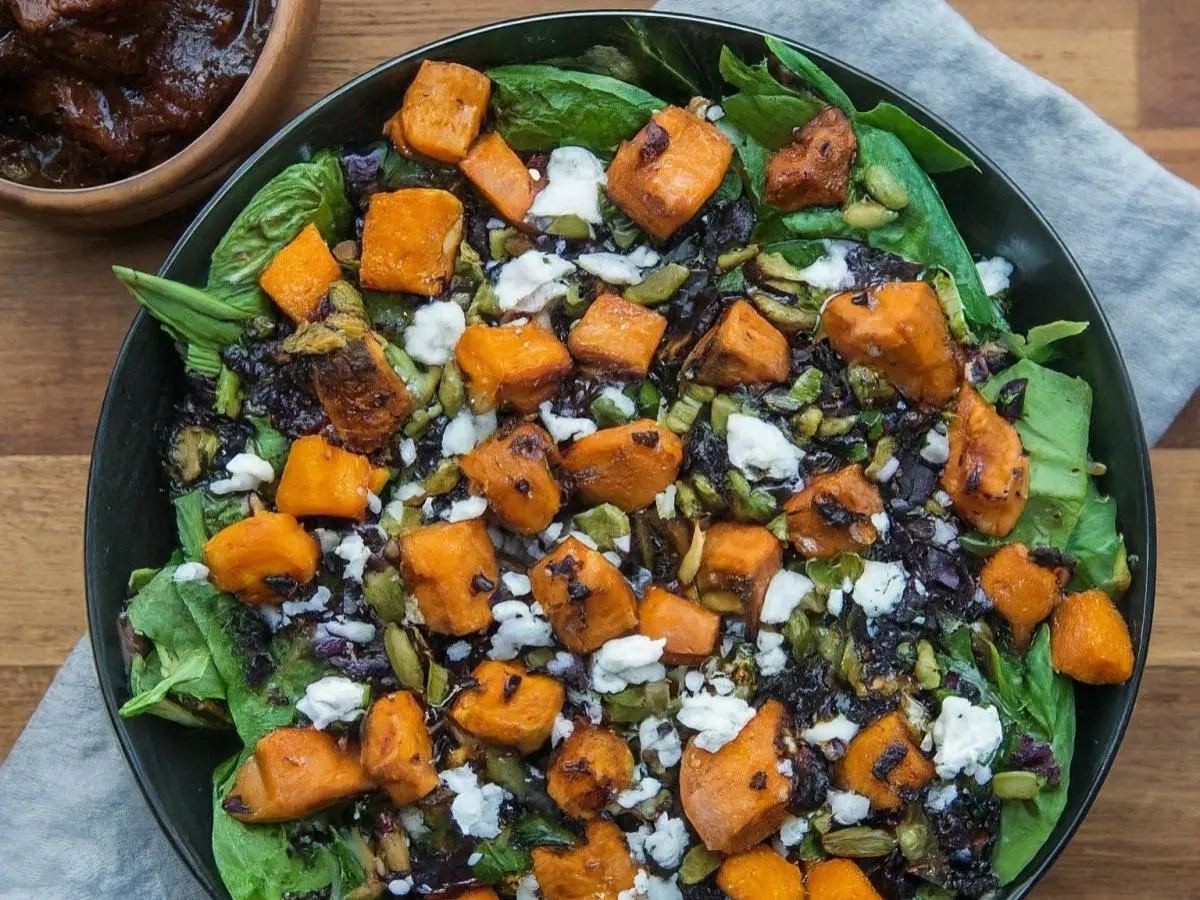 Rosemary Salad with BBQ Braised Vegan Jackfruit Rosemary Salad with BBQ Braised Vegan Jackfruit