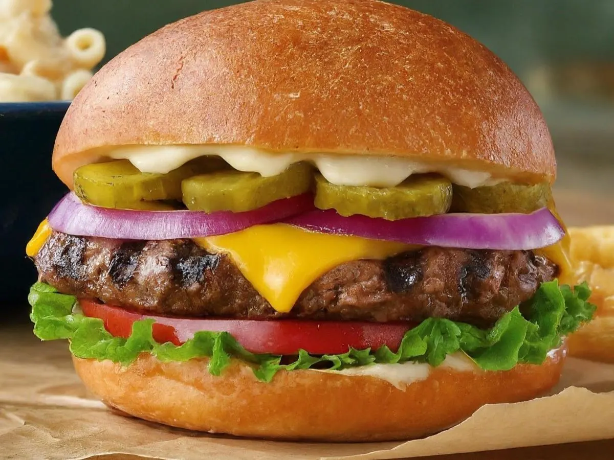 All Beef Burger with Macaroni Salad
