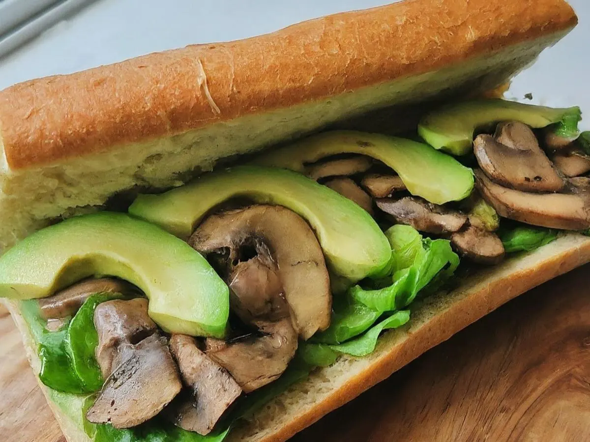 Vegan Mushroom & Avocado Sandwich and Side Salad Combo [NO TOMATO]
