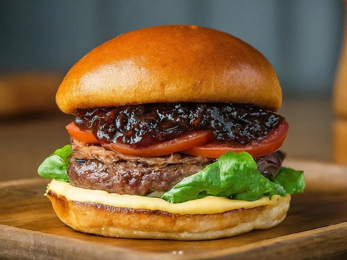 Smokey Mountain Juicy Beef Burger Smokey Mountain Juicy Beef Burger