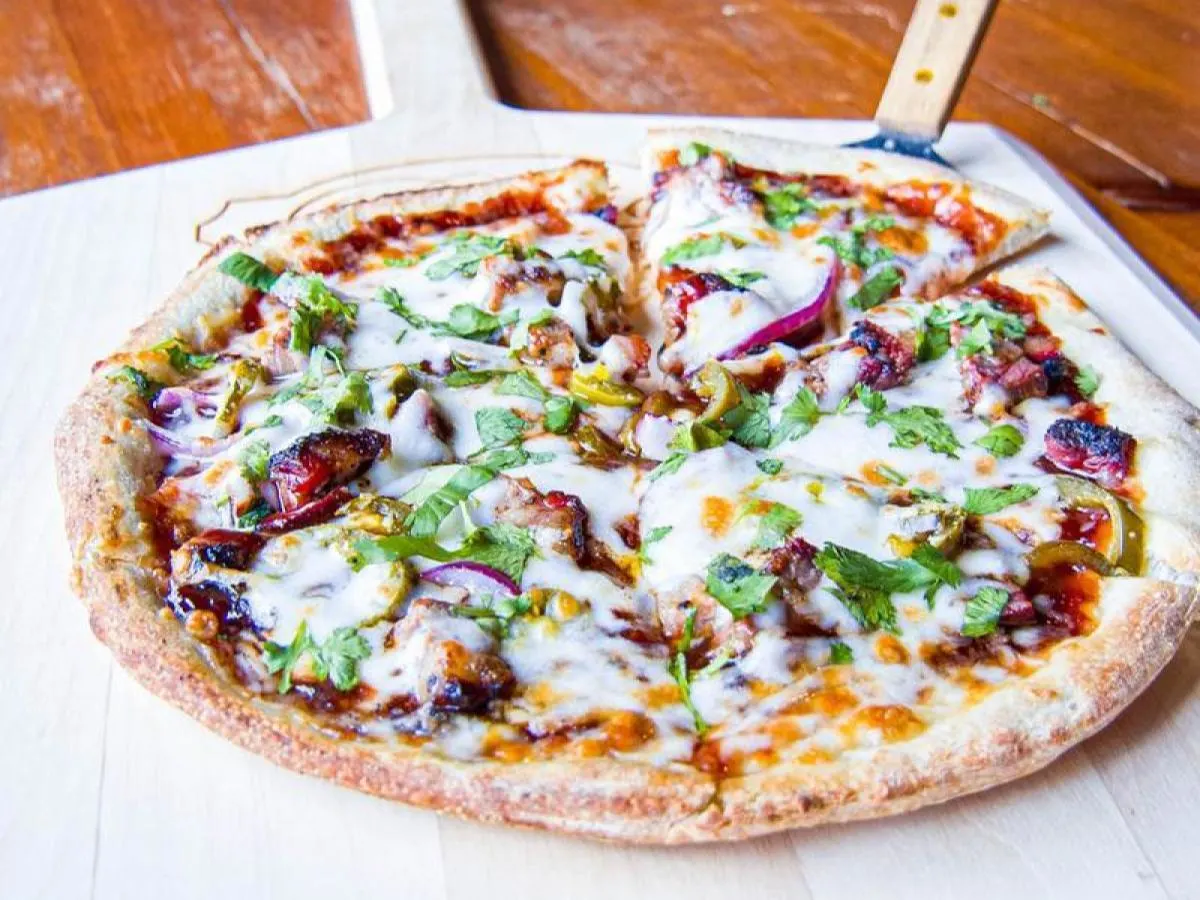 Large FM 1826 Pizza